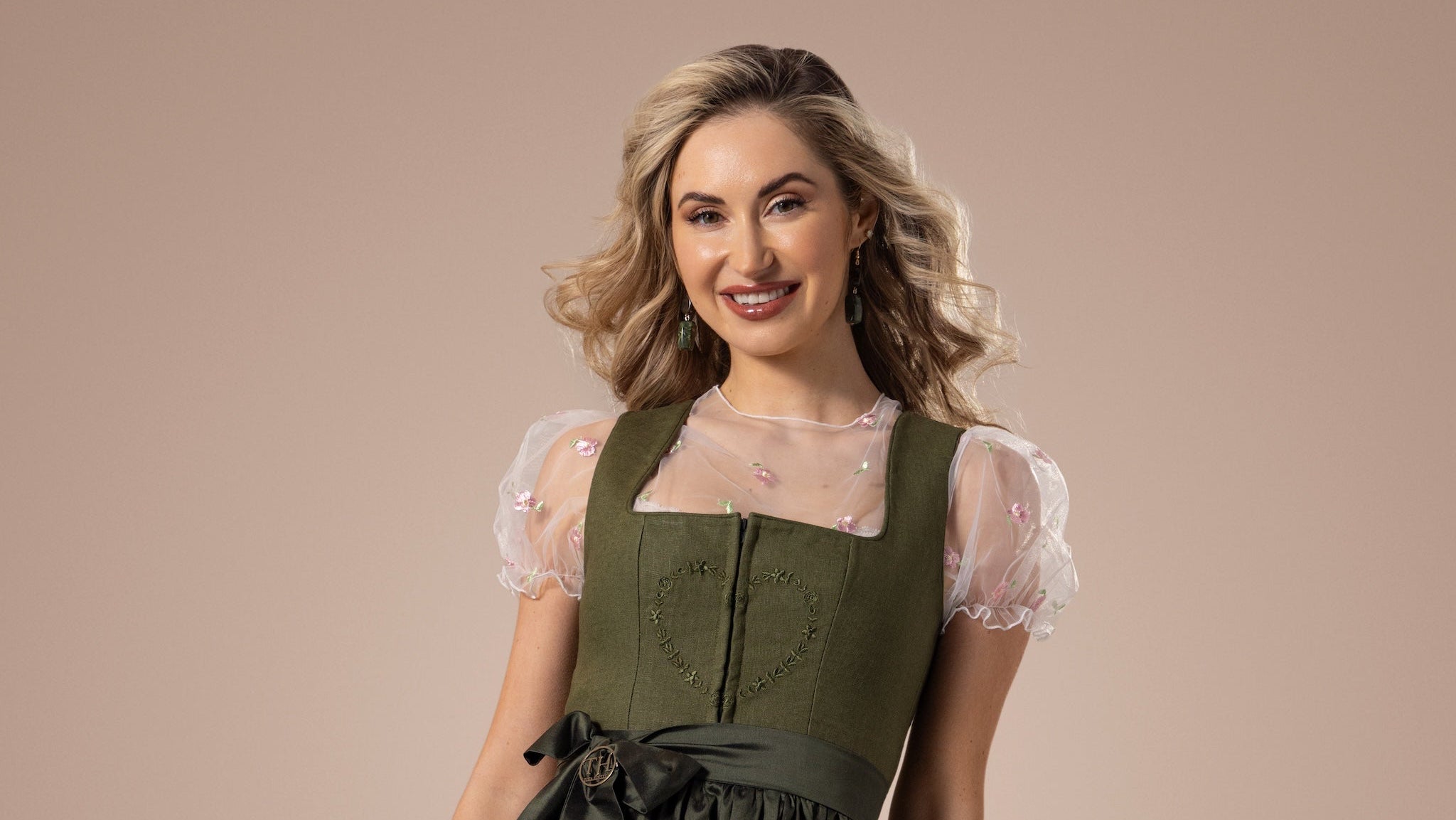 TH2.jpg_Olive_dirndl.jpg